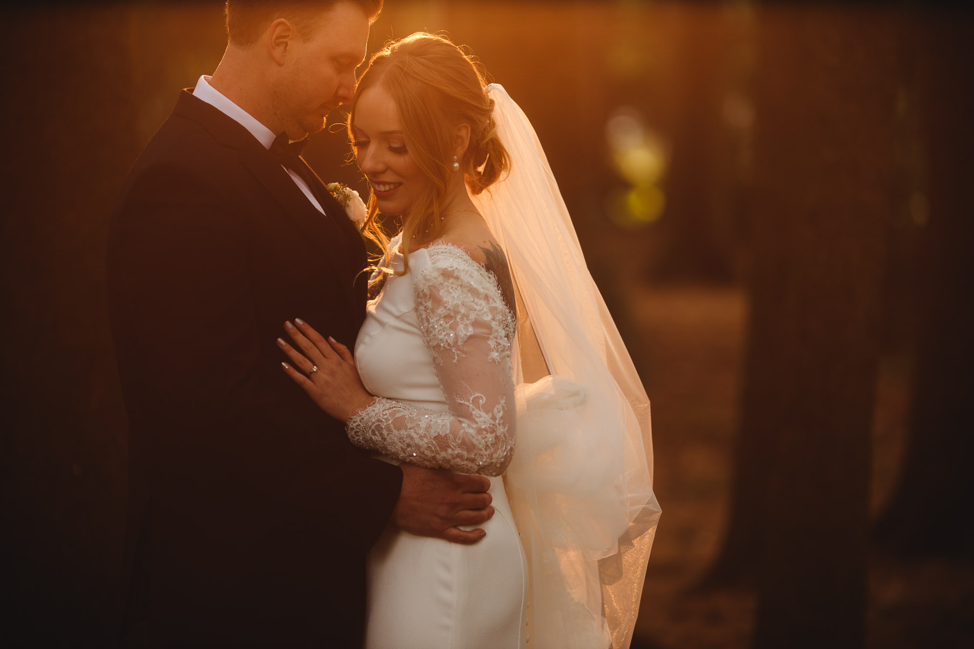 sunset wedding photo at confederation park stratford
